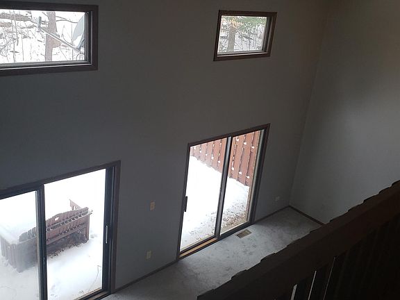 4th image of 502 N Park Dr