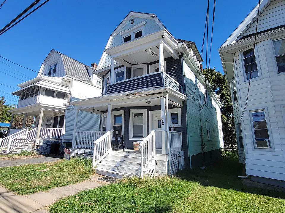 90 Ridge Ave #2