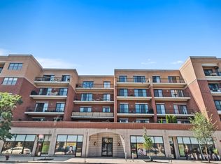 3125 W Fullerton Ave APT 204, Chicago, IL 60647