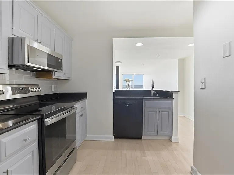 350 Revere Beach Blvd #6-6W — Photo 6