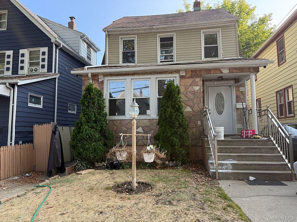1st image of 215-28 112th Avenue