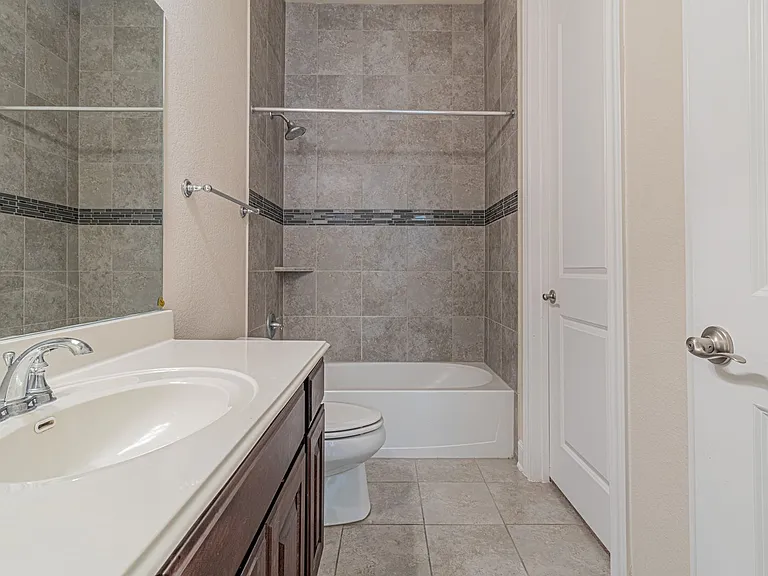 2727 Sonata Park — Photo 6
