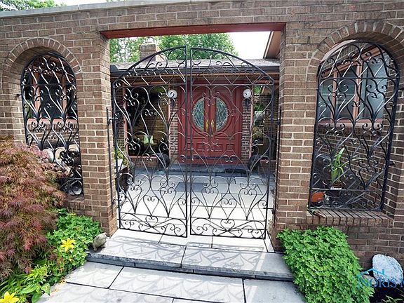 4th image of 6034 N Chanticleer Dr