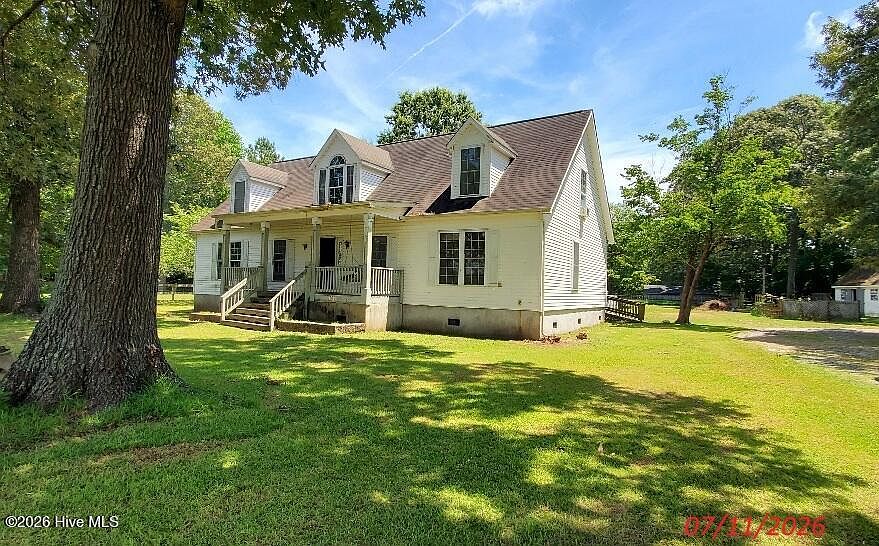 1st image of 379 Maple Road