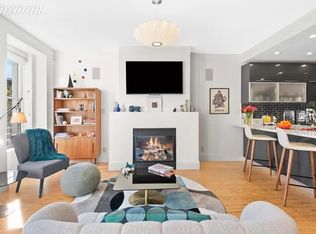 667 Carroll St APT 3, Brooklyn, NY 11215