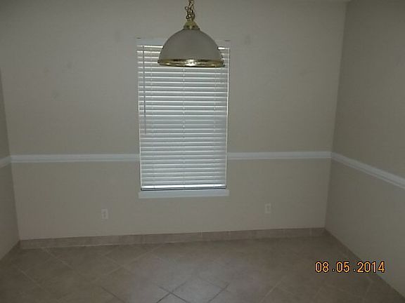5th image of 182 Joyce Dr