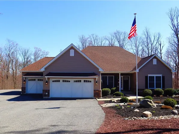 565 Ridge Rd, Bangor, PA 18013