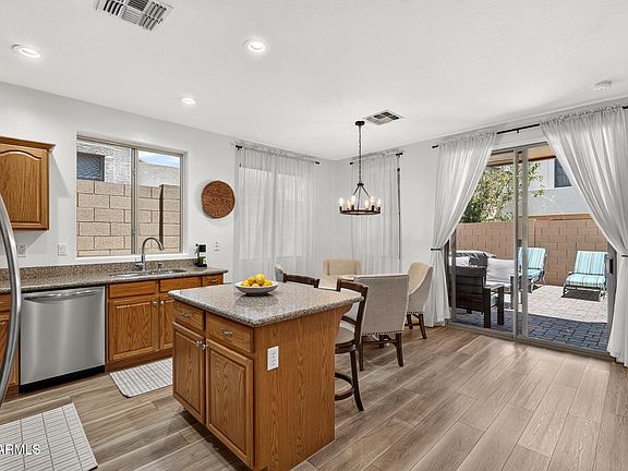 3rd image of 7241 E NORTHRIDGE Street