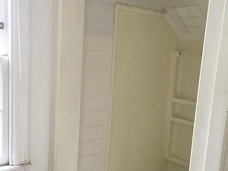 637 E Gorham St — Photo 21