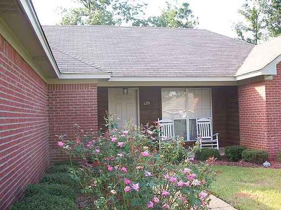 Welcome to 120 Torrence Cove