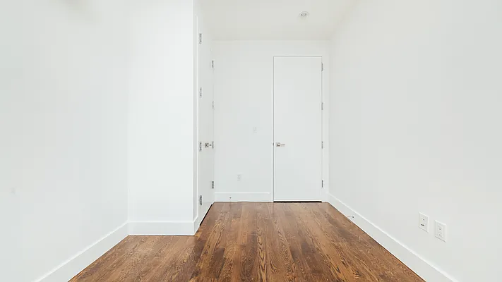 Rented by Nooklyn NYC LLC | media 32