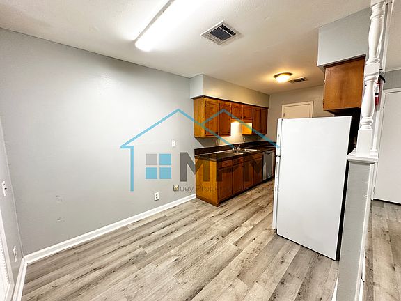 3rd image of 66 W Elmwood Dr Unit A