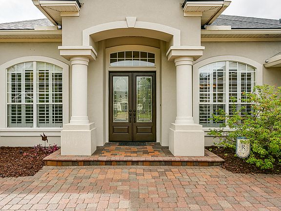 4th image of 2951 Country Club Blvd