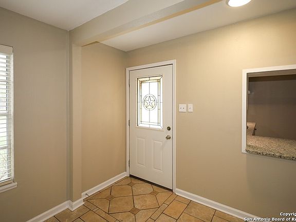 5th image of 511 N BERRY