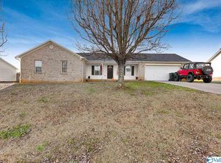 232 Falcon Ridge Dr, Huntsville, AL 35811