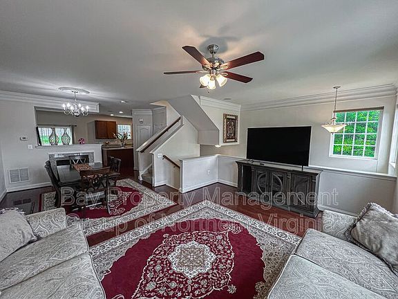3rd image of 2600 Glenriver Way