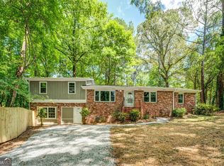 8251 Lakeview Dr SW, Covington, GA 30014