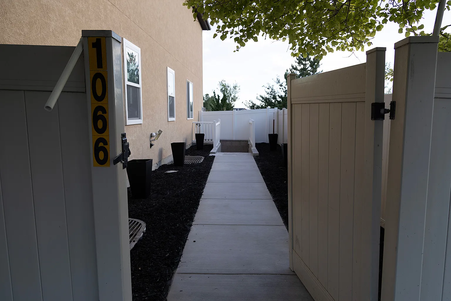 2 bed, 1818 sqft, $1,400 — Photo 1