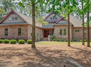 380 Red Fox Run Dr, Wallace, NC 28466