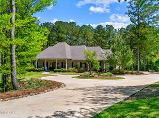 127 Livingston Dr, Madison, MS 39110