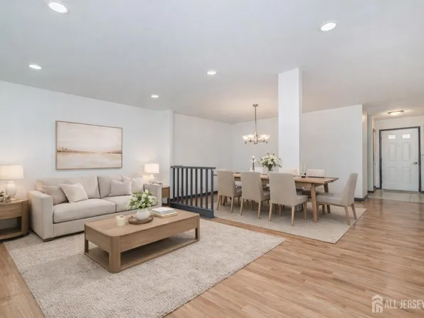400 McDowell Dr, East Brunswick, NJ 08816