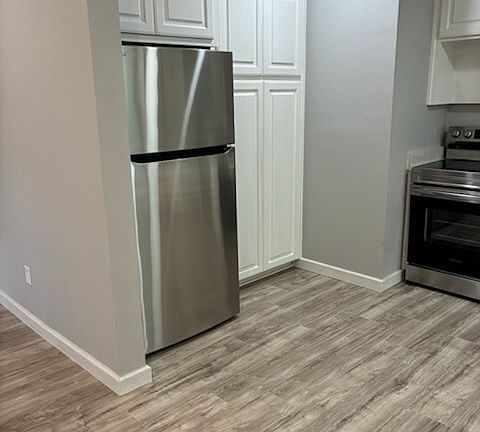 5th image of 341 Smith Ave Unit 1