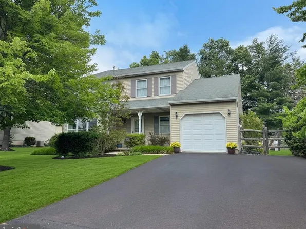 118 Fox Hunt Dr, Souderton, PA 18964