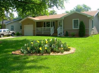 2258 S Kings Ave, Springfield, MO 65807