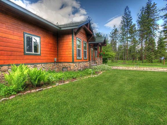 2nd image of 8 Ponderosa Pl