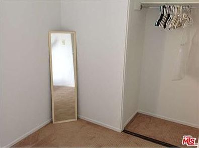 4th image of 620 W Hyde Park Blvd Unit 208