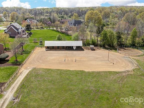 4th image of 7000 High Meadow Dr