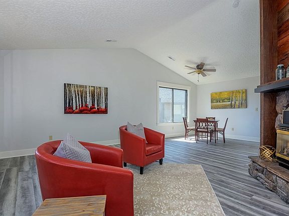 3rd image of 4611 NE 127th Way