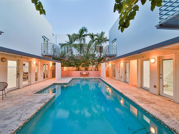 4th image of 835 Jefferson Ave APT 1