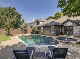 1718 Falcon Dr, Corinth, TX 76210