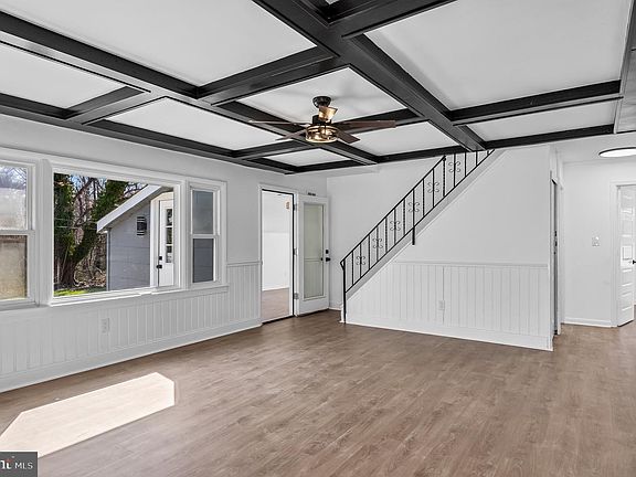 4th image of 41 Bonnie Ln
