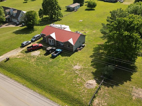 3rd image of 4009 Sawmill Rd