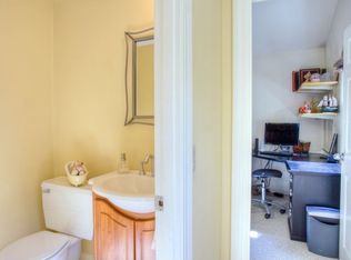 5 Amberwood Dr, Winchester, MA 01890