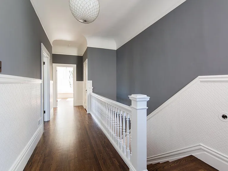 152 Henry St — Photo 7