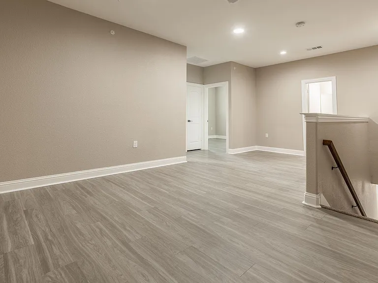 1003 Debby Ct — Photo 16