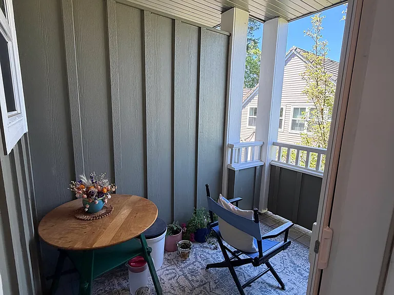 10240 NW Edgewood Dr — Photo 5