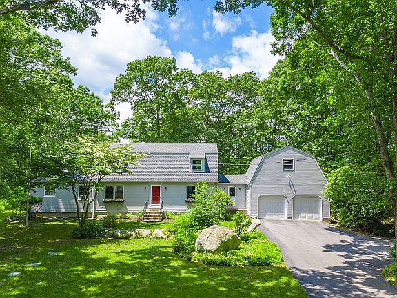 2nd image of 71 Heather Hollow Dr
