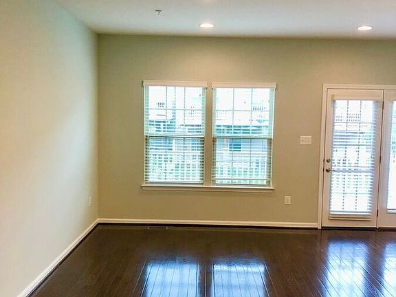 3rd image of 2532 Rolling Forest Dr