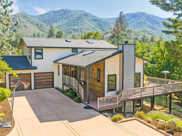 225 Sunnyview Dr, Ashland, OR 97520