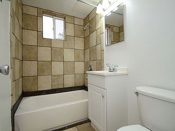 4th image of 612 N 46th St APT 7