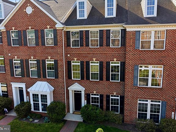2nd image of 1026 Ironwood Ln