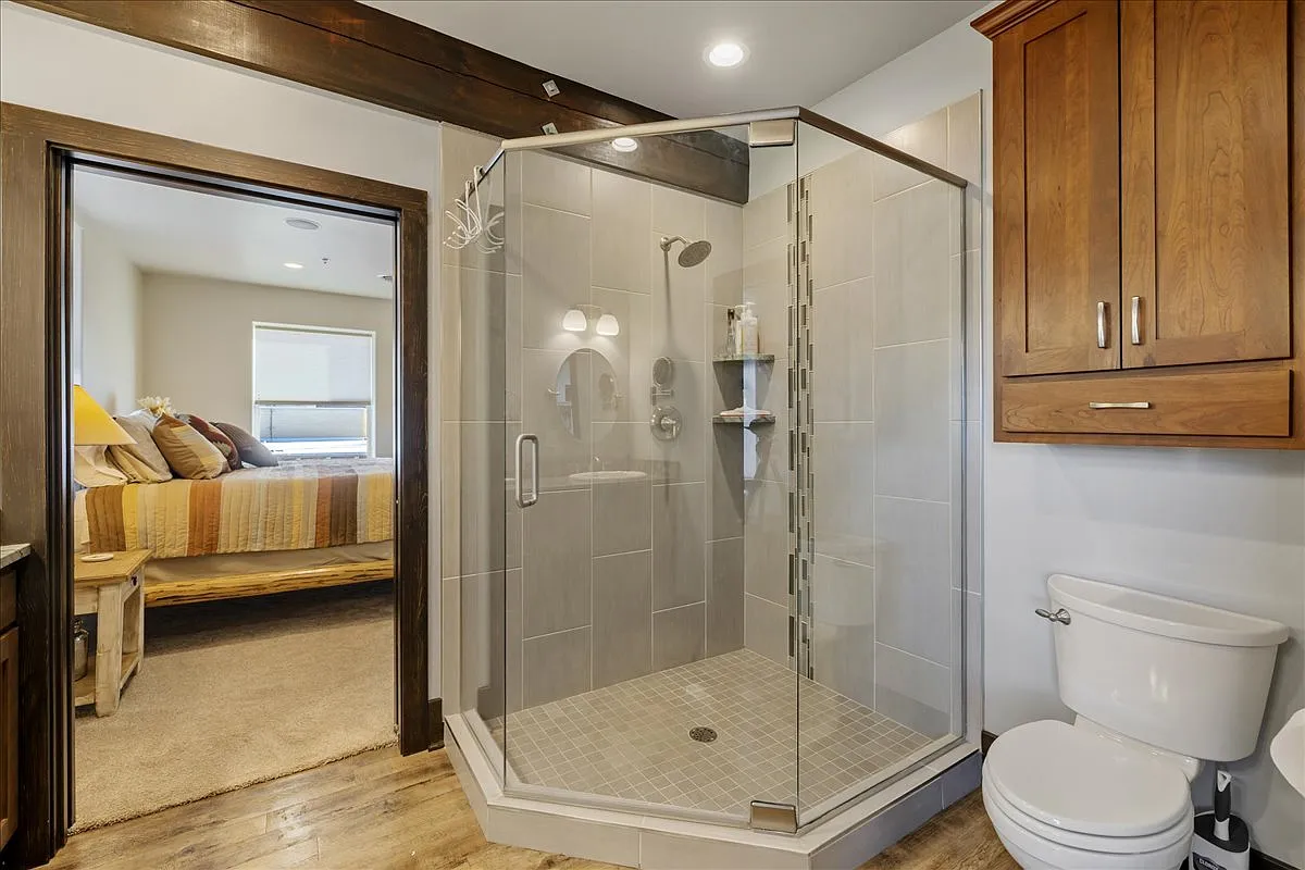 2 bed, 1900 sqft, $2,600 — Photo 3