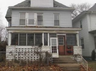 906 15th St, Rock Island, IL