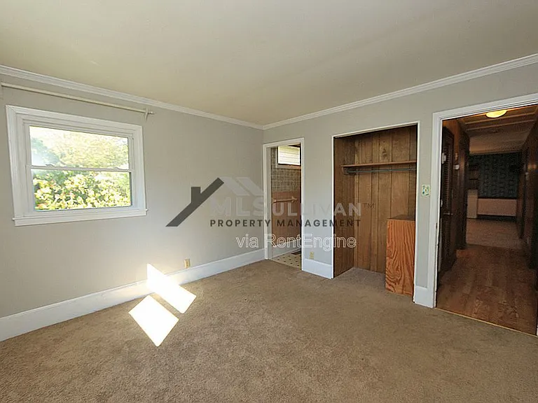 100 S Hassel St — Photo 18