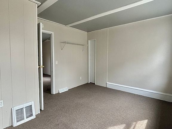 4th image of 703-709 W Walnut St #703