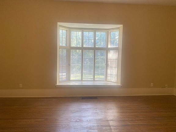 5th image of 148 Gibbs St APT 1